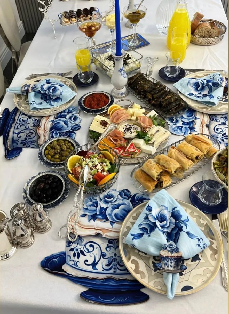 Set of 4 Blue Floral Cake Placemat, Napkin& Napkin Ring Set – 3D-look print on fabric