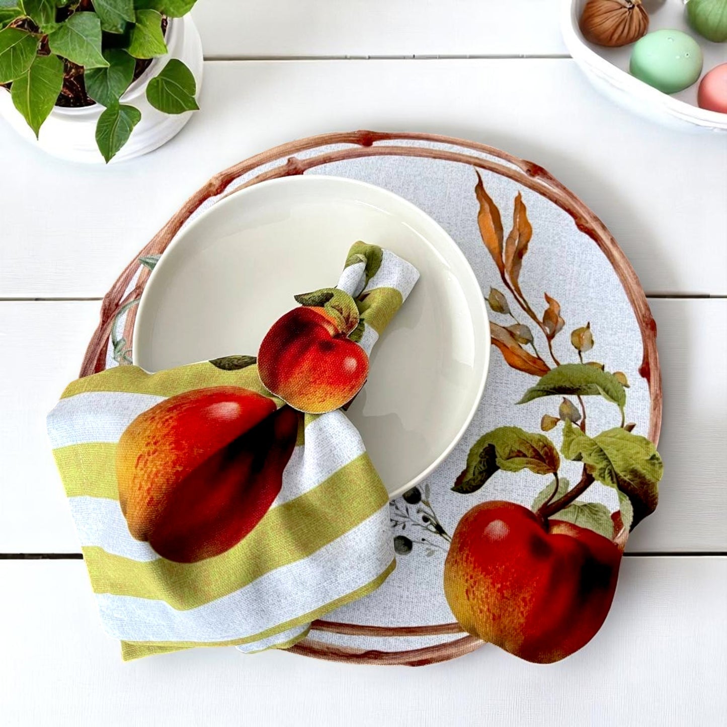 Set of 4 Apple Orchard Delight Placemat& Napkin and Napkin Ring Set- 3D-look print on high quality fabric