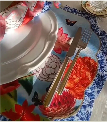 Set of 4 Scalloped Blue Toile & Bloom Placemat, Napkin and Napkin Rings – 3D-look print on high quality fabric