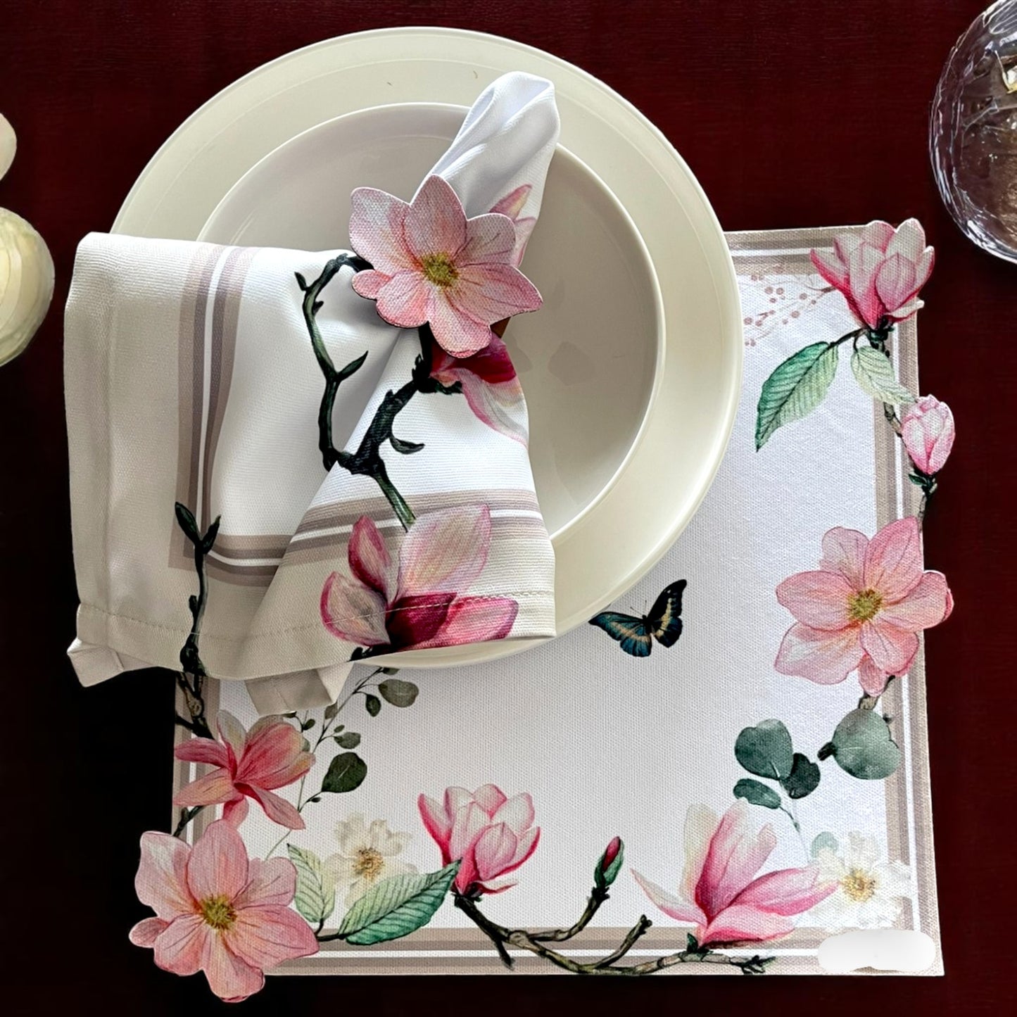 Set of 4 Floral Placemats with Matching Napkins, Napkin Rings | Magnolia Table Decor Set| Spring Table Setting | 3D-look print on fabric