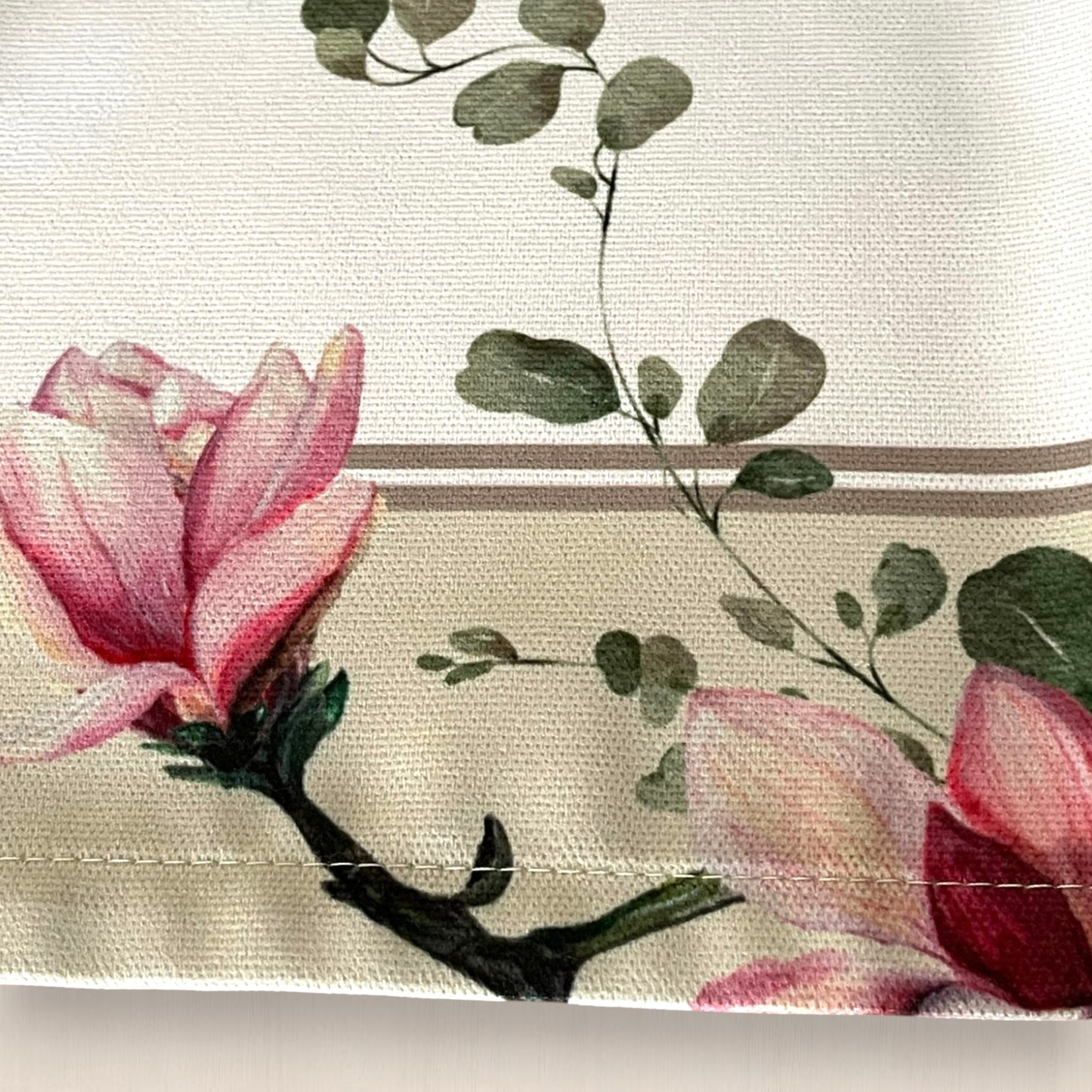 Set of 4 Floral Placemats with Matching Napkins, Napkin Rings | Magnolia Table Decor Set| Spring Table Setting | 3D-look print on fabric