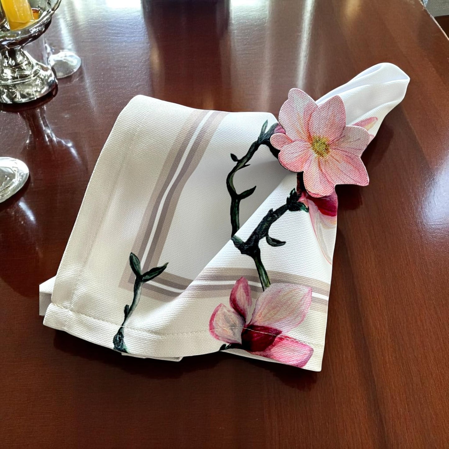 Set of 4 Floral Placemats with Matching Napkins, Napkin Rings | Magnolia Table Decor Set| Spring Table Setting | 3D-look print on fabric